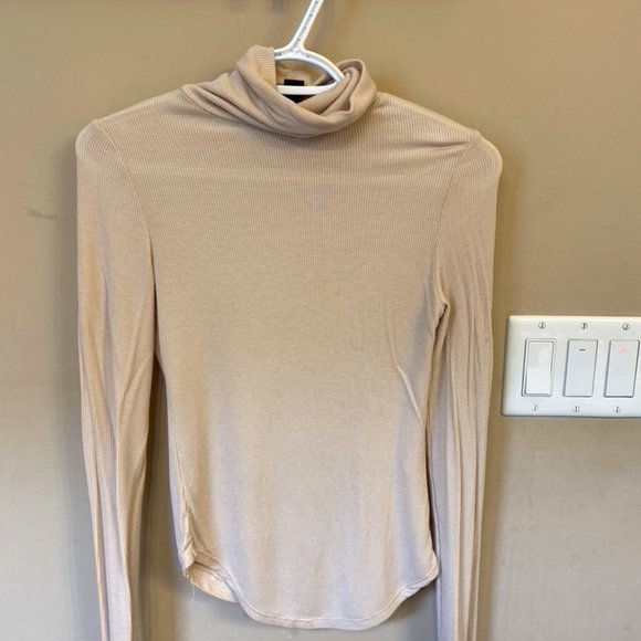 Sweaters - Turtleneck